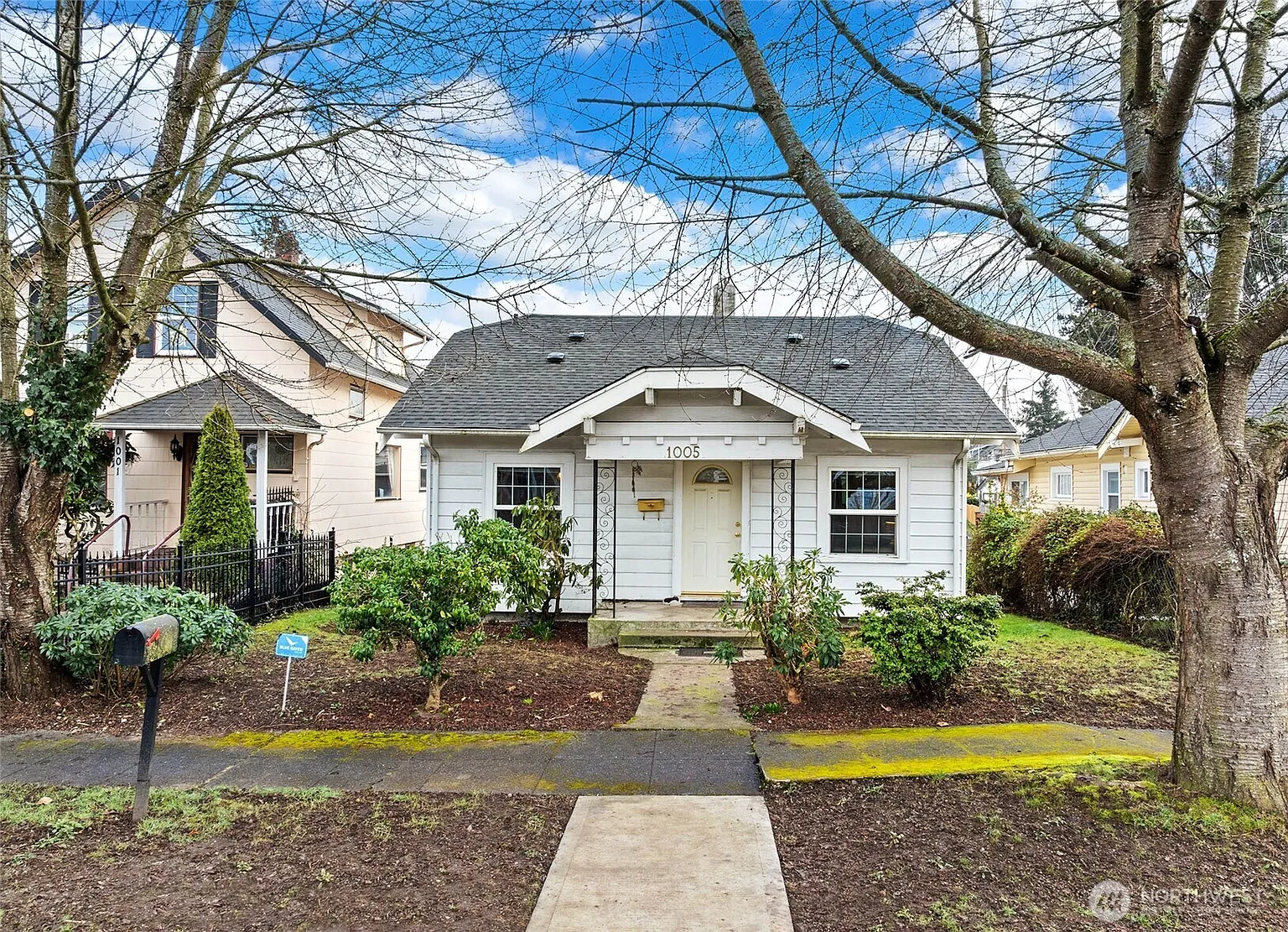 1005 S Alder Street photo 1
