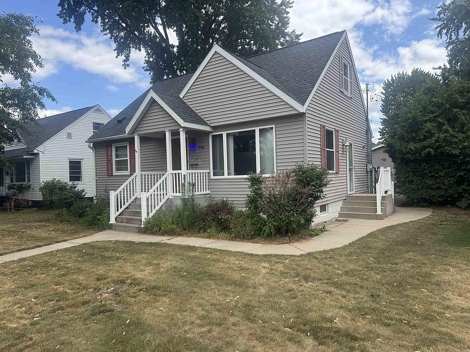 1st image of 940 2ND STREET