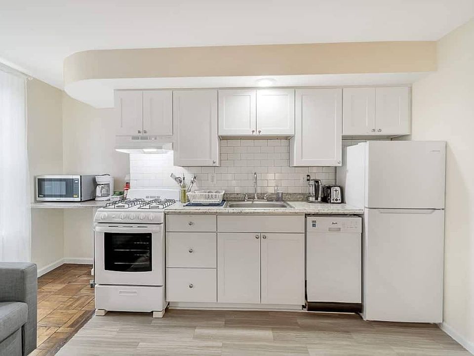 #3F: 1BR for $1495