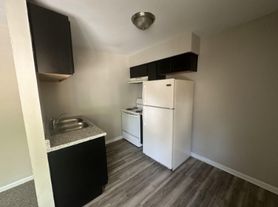 1436 Picadilly Street