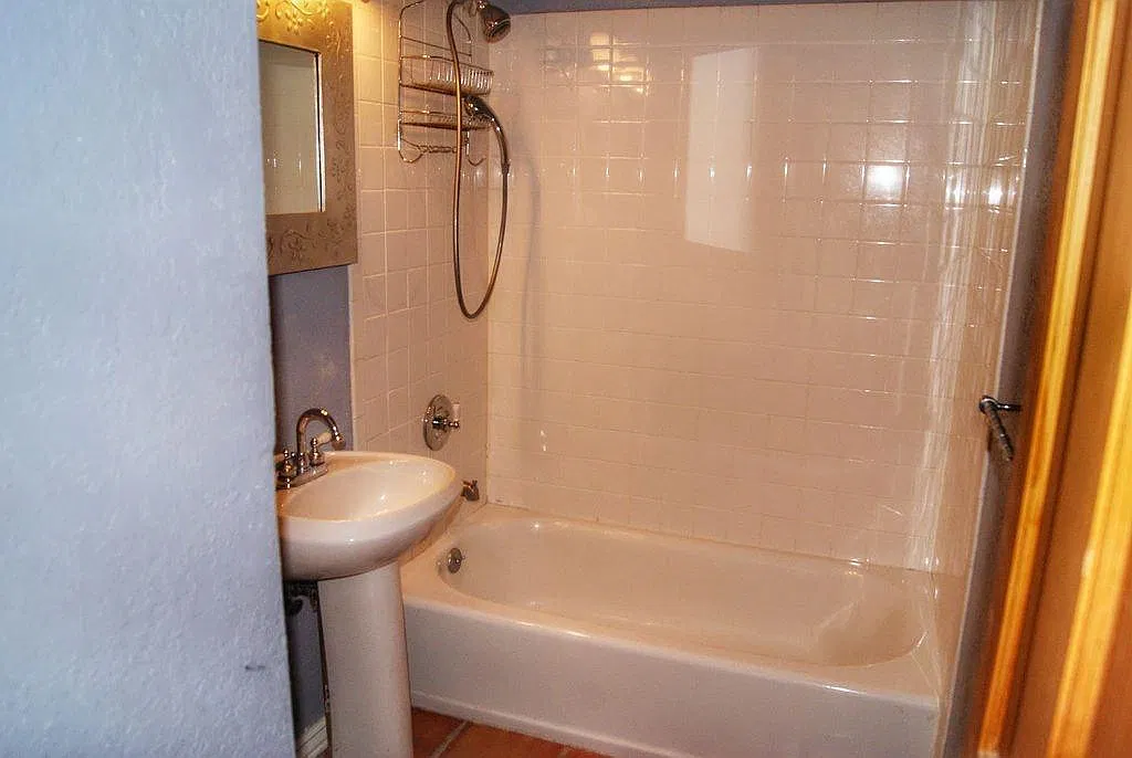 1612 W Mountain Avenue — Photo 4