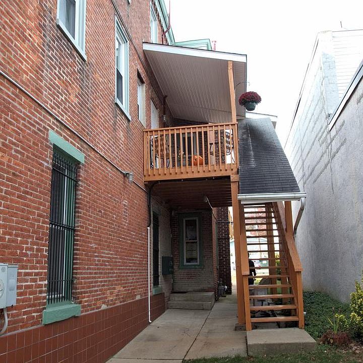 2nd image of 34 S York Rd