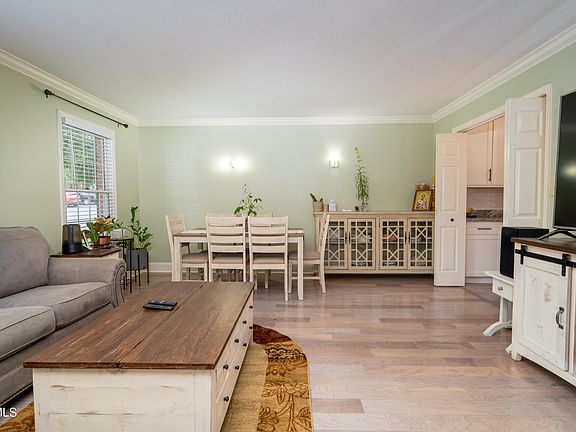 5th image of 2734 Oakland Ave #59
