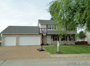105 Joan Dr, New Baden, IL