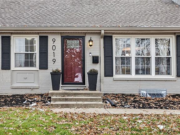 4th image of 9019 Holly St