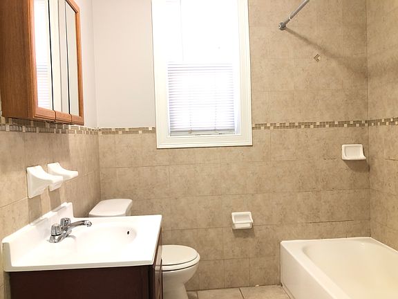 4th image of 92 Highland Ave #15E