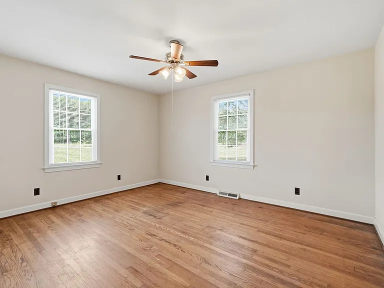 524 Benefit Rd — Photo 22