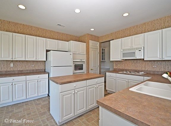 5th image of 12880 Rock Creek Cir