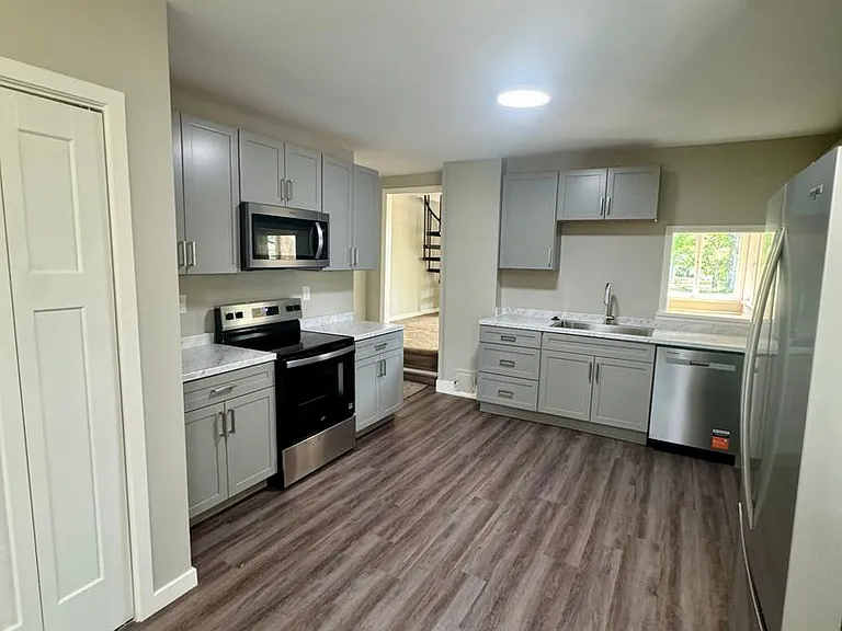 9219 N 100 W — Photo 12