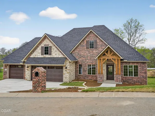 108 Whispering Oaks Dr, Joplin, MO 64804