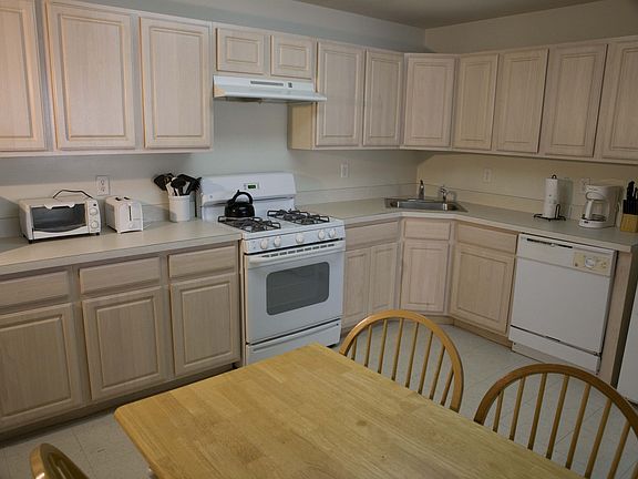4-North Brunwick Furnished Apartment 430_Kitchen_01202014