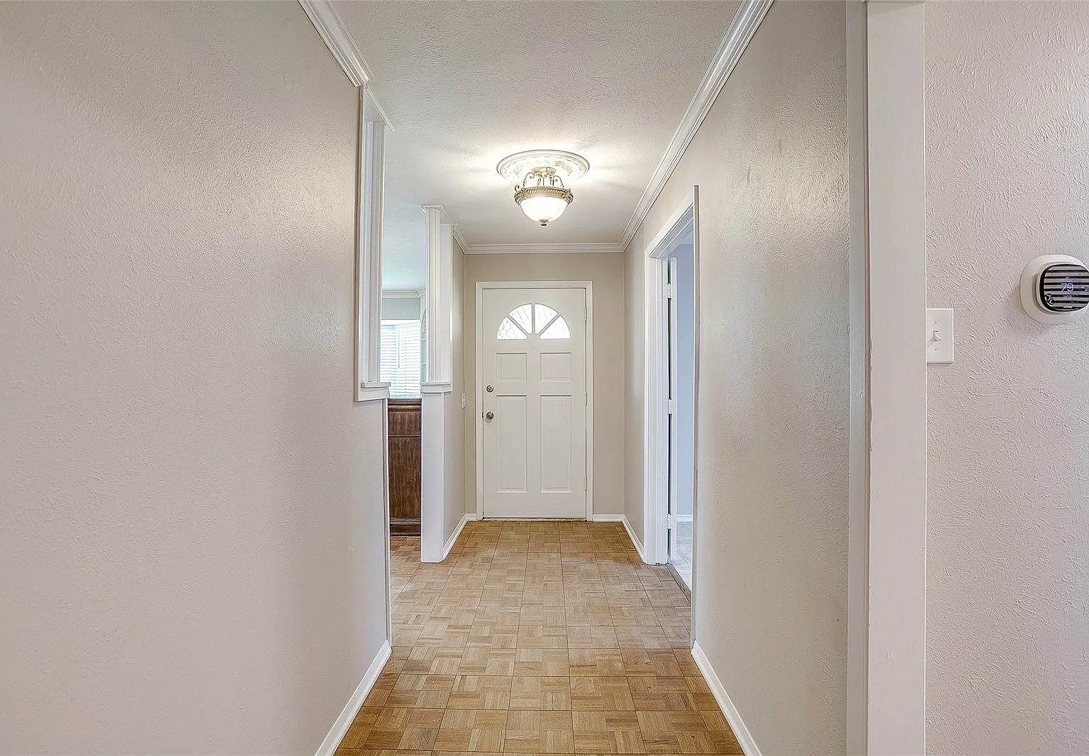 3 bed, 2536 sqft, $3,400 — Photo 4