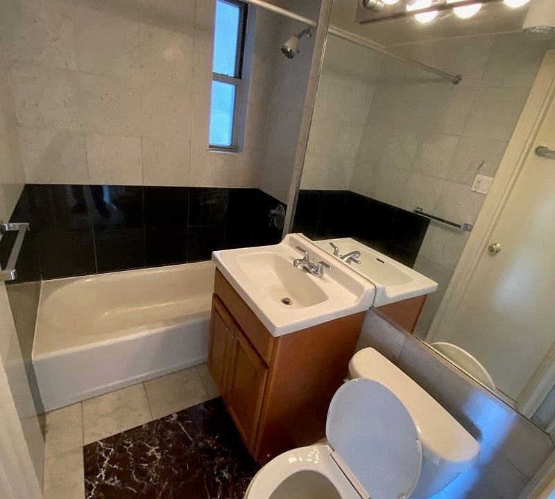 1st image of 218 E 29th St #5D