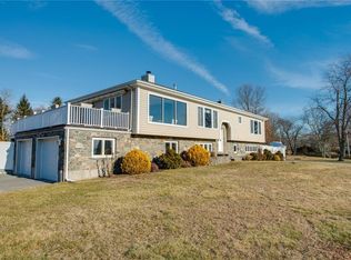 7 Stonegate Rd, Warren, RI 02885