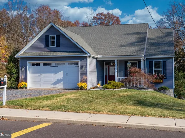 515 Washington Ave, Sellersville, PA 18960