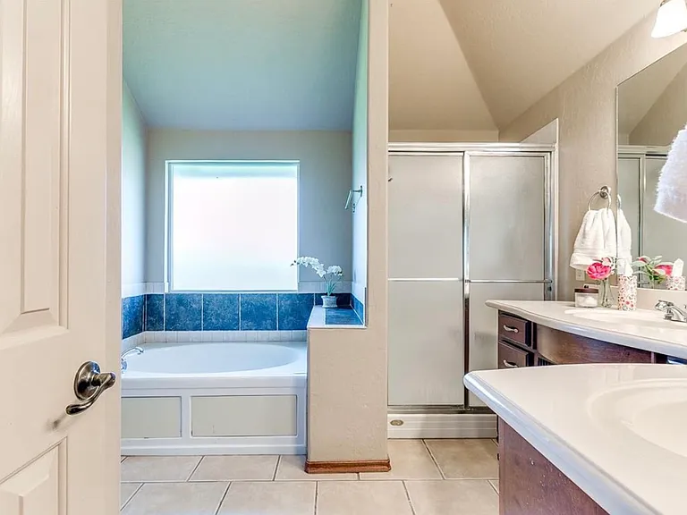 309 E Richmond Ter — Photo 9