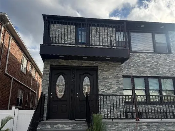 142 Beach 127th St Floor 2, Rockaway Park, NY 11694