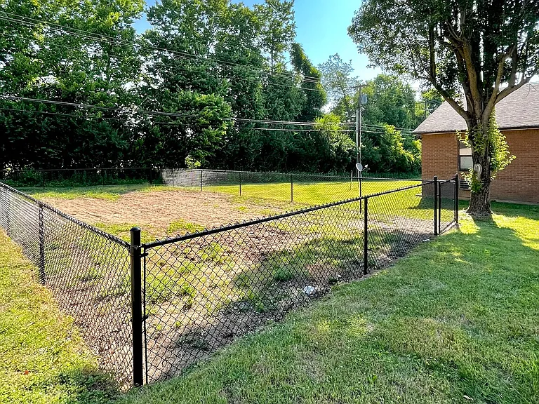 386 Gibson Ln — Photo 7
