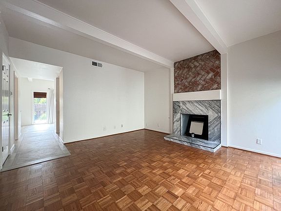 4th image of 937 Hunt Ave