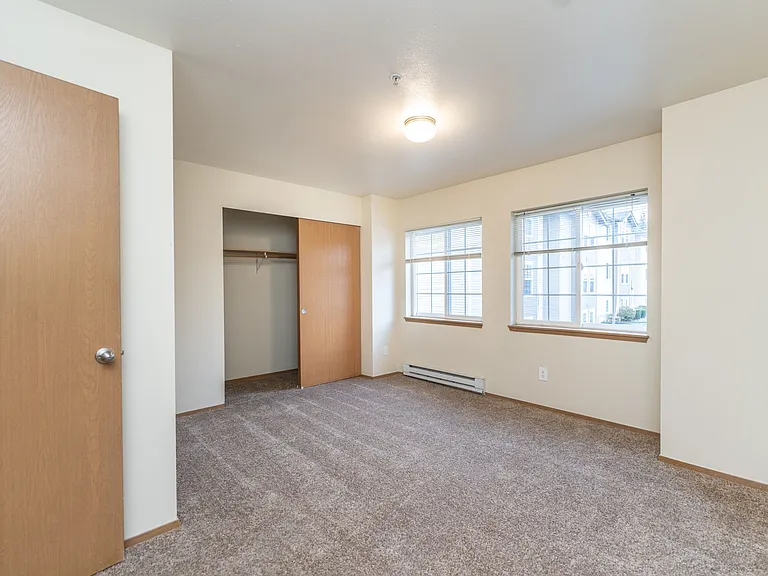 1 Bed 1 Bath Standard w/ Den - 822 Sq Ft 1 Bed 1 Bath Standard w/ Den - 822 Sq Ft