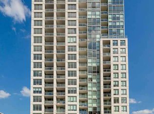 700 N Hudson Ave, Chicago, IL 60654