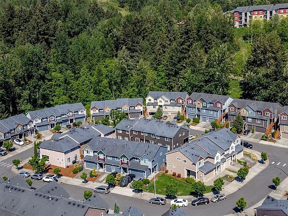 2nd image of 115 60th Street SE