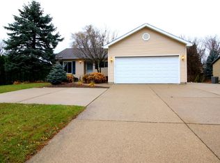 5123 Moceri Ln, Grand Blanc, MI 48439