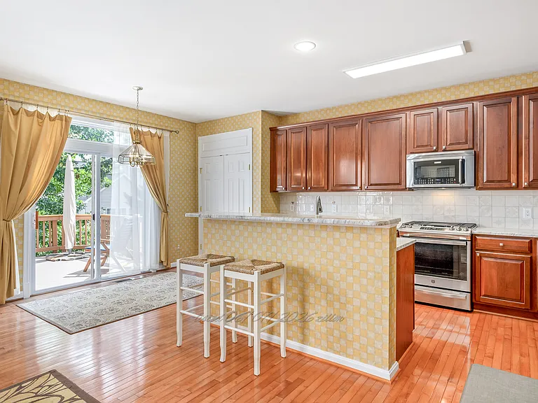 46180 Aisquith Ter — Photo 19