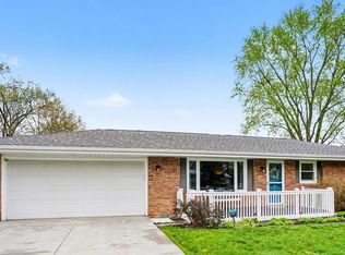 11965 Loughlin Dr, Mishawaka, IN 46545