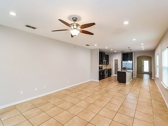 4th image of 623 Drysdale Dr