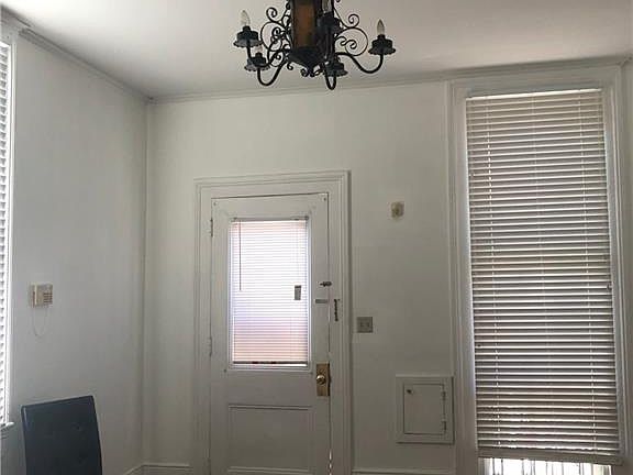2nd image of 1023 Frenchmen St