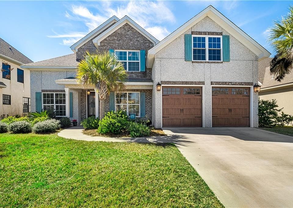 1st image of 146 Country Club Dr