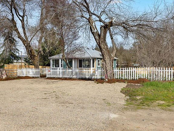 3rd image of 185 Peach St