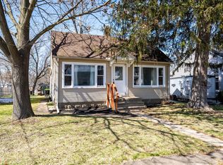205 N Franklin St, Roanoke, IL