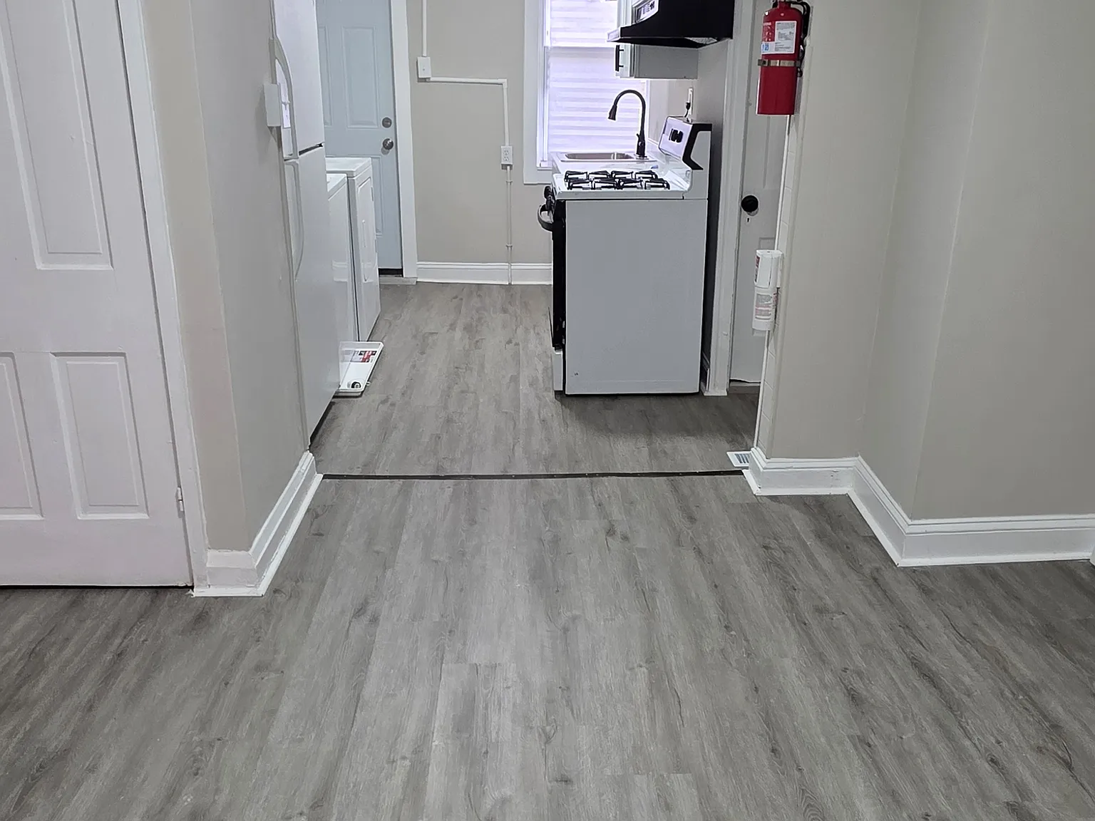 2133 Vine St — Photo 4