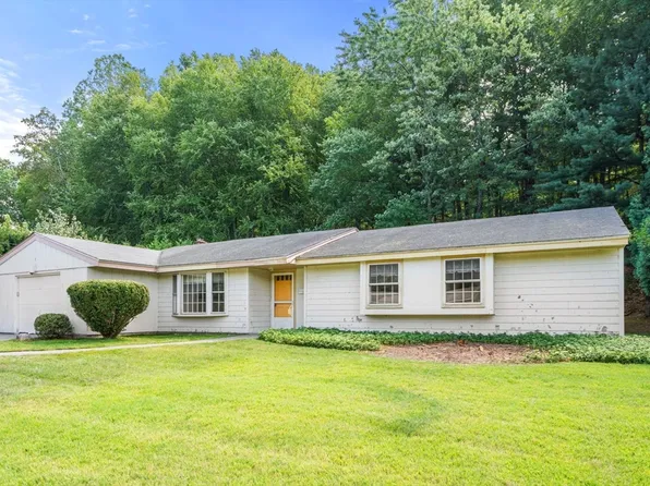 16 Larnis Rd, Framingham, MA 01701