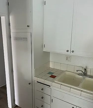 3rd image of 2100 Montgomery Ave APT L