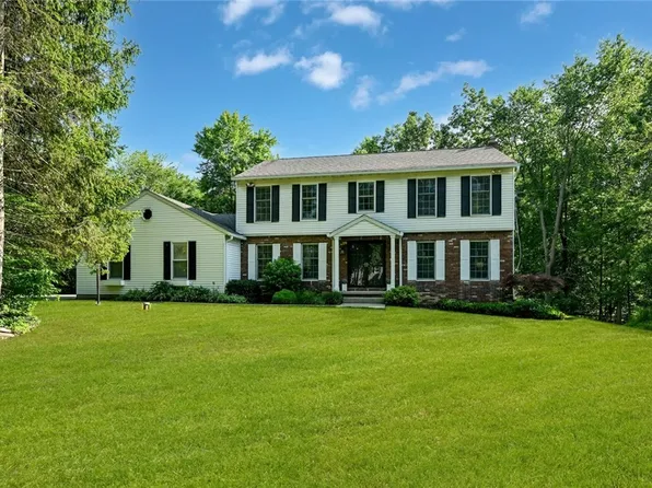 1593 Stonington Dr, Hudson, OH 44236