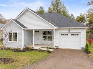 402 Parkview Rd NE, Floyd, VA 24091