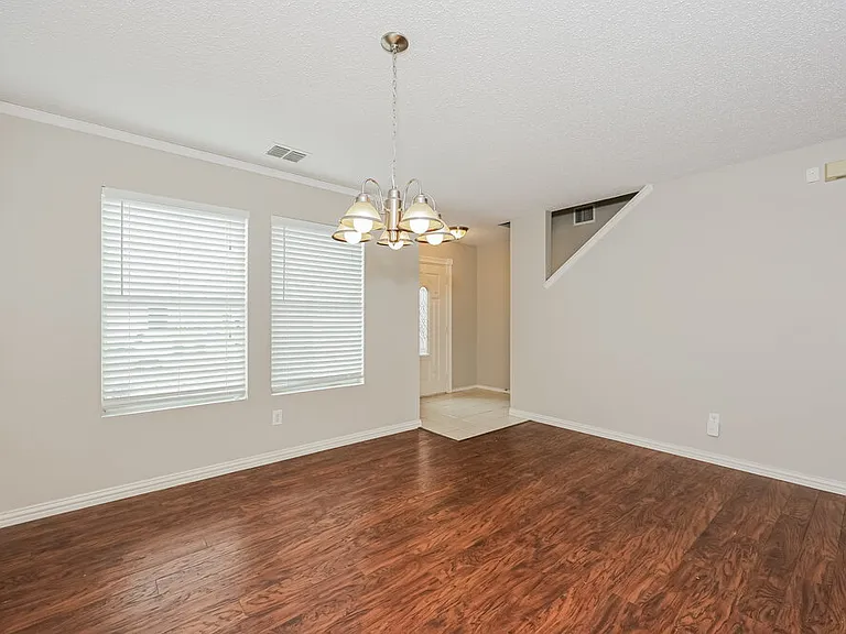 2036 Navada Way — Photo 6