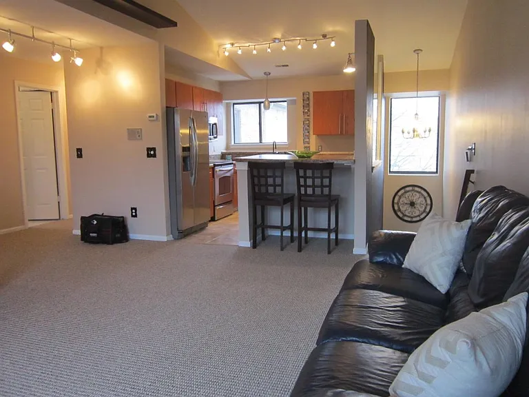 42697 Lilley Pointe Dr — Photo 6