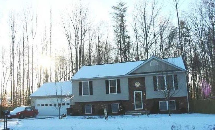 1st image of 6802 Saxony Cir