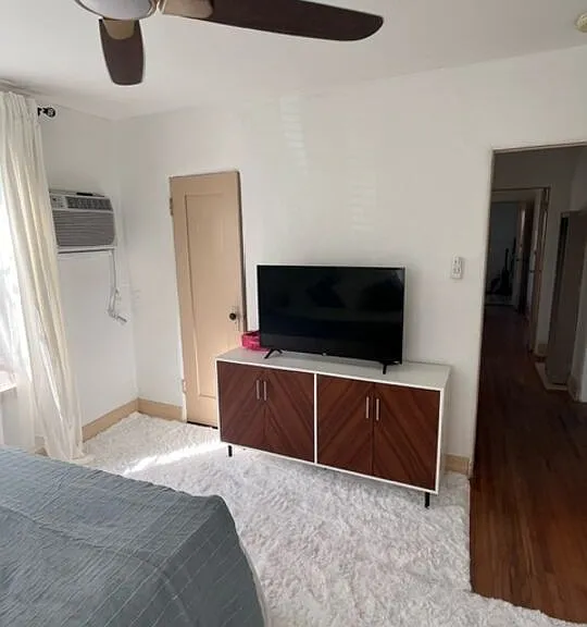 4354 Coolidge Ave — Photo 13