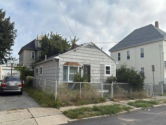 3rd image of 61 Taber St