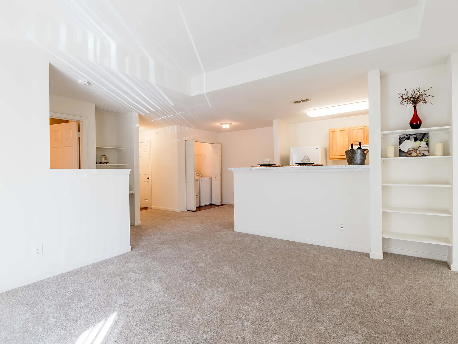 Woodwind Villa Apartments — Photo 4