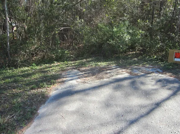 11 Churchill Bayou Rd, Pt Washington, FL 32459