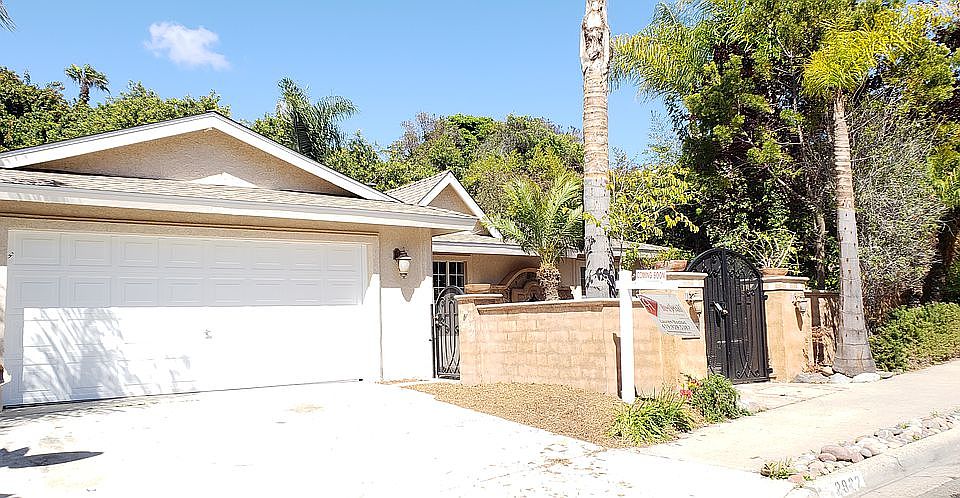 1st image of 2822 Turnbull St