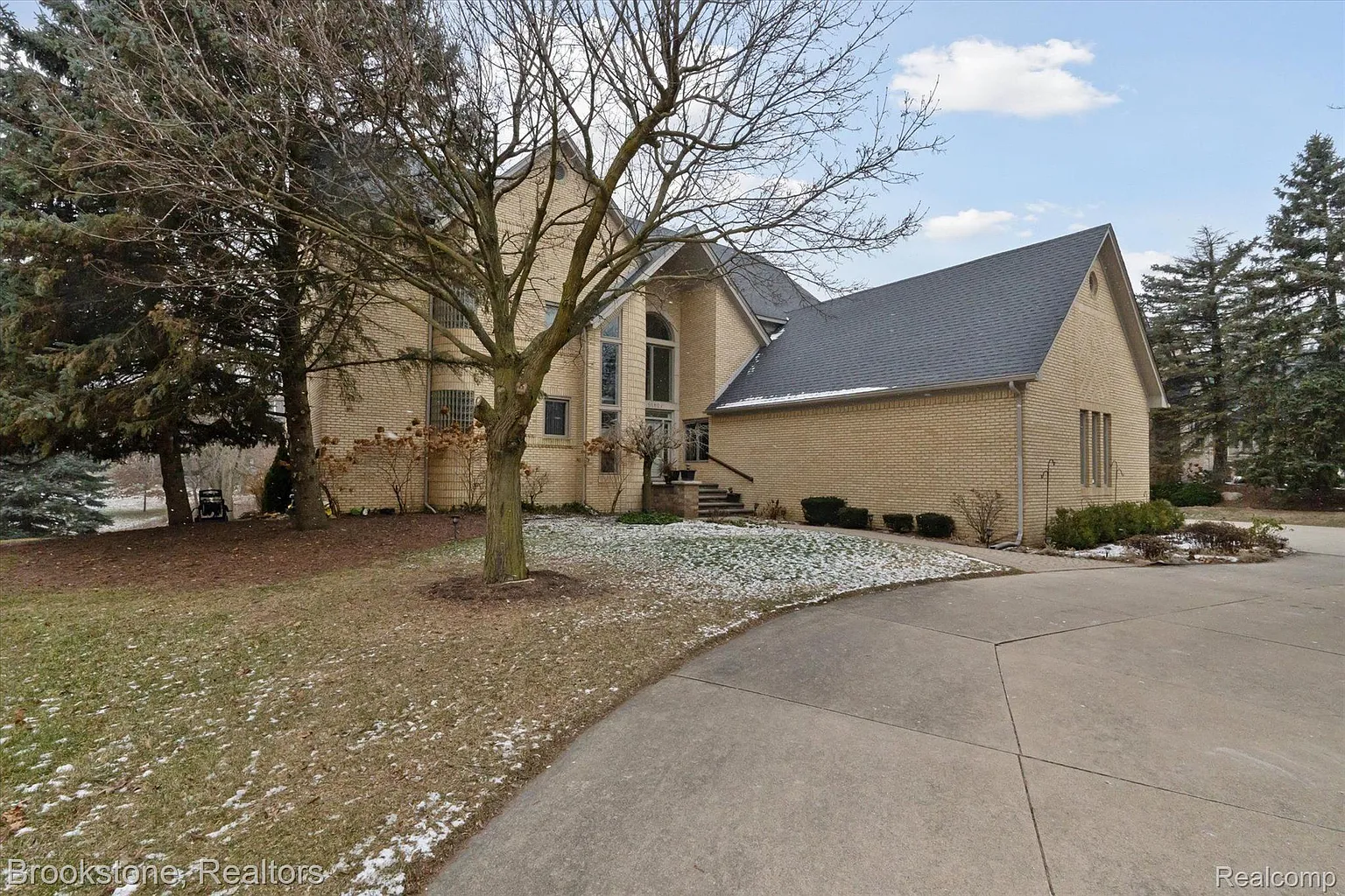 5580 Brookside Ln photo 1