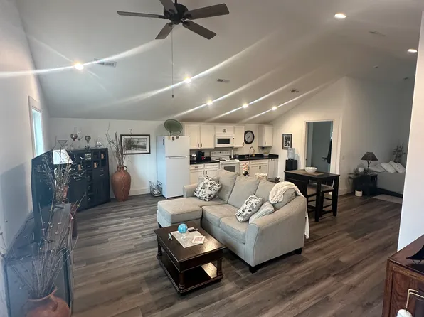 127 N Main St, Fond Du Lac, WI 54935
