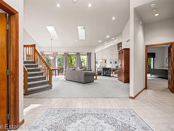 4th image of 9393 Arbor Way